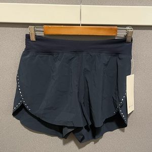 NWT Find Your Pace High-Rise Short 3” in True Navy